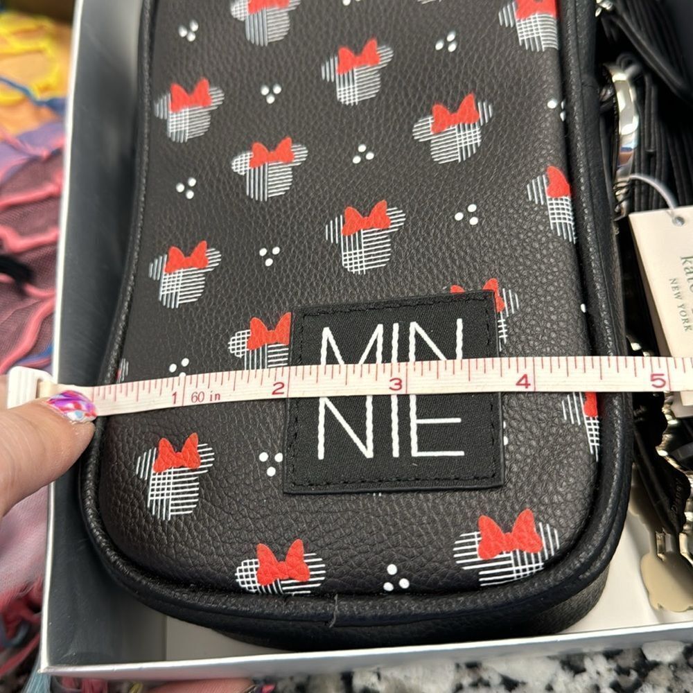 Disney Minnie crossbody bag with Kate Spade
Minnie Mouse. - Picture 6 of 9